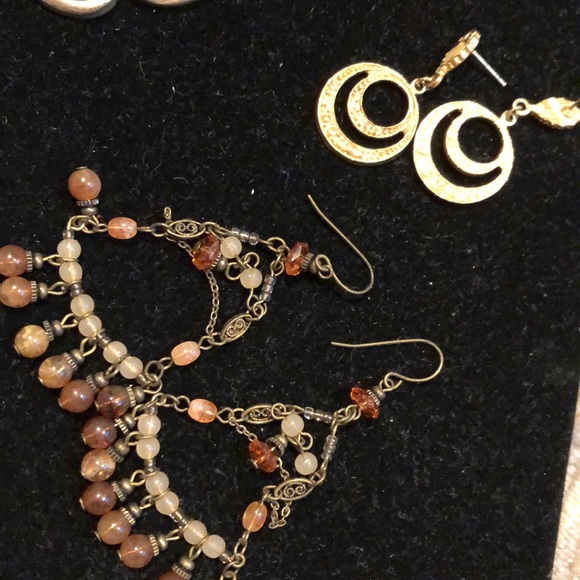 Earrings - Picture 5 of 6